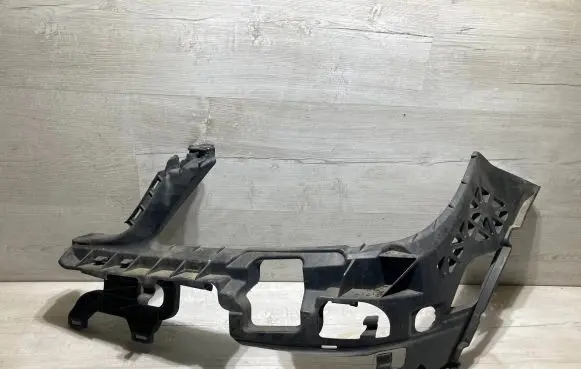 Mercedes-Benz C W204 Front bumper mounting bracket A2048850116 11279981