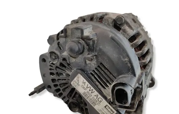 Skoda Octavia Mk2 (1Z) Generator/alternator 06F903023C 2542695F 107150250