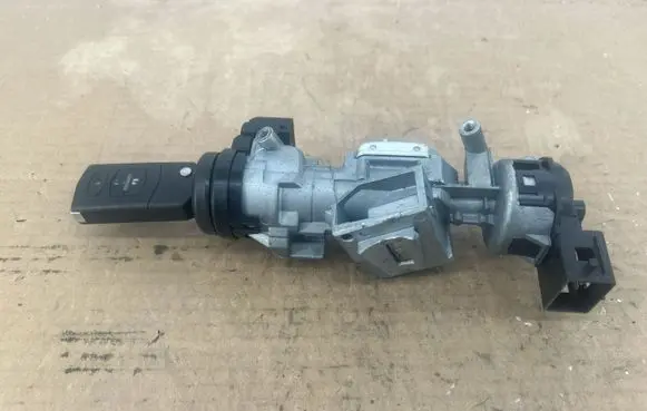 Mazda 5 Ignition lock C23666938B
