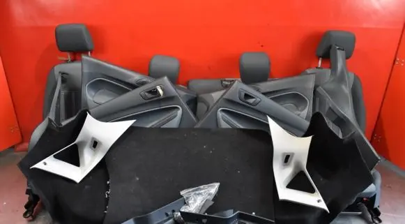 Seat set