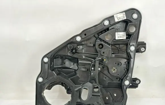 Volkswagen Touareg II Rear window lifting mechanism without motor 7P6839755A