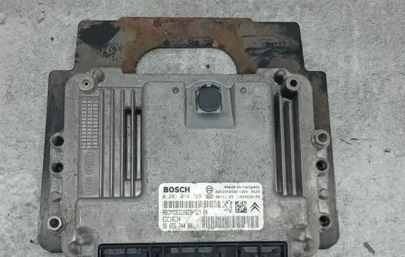 Citroen C4 Grand Picasso Engine control unit/module ECU 9665674480