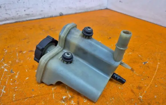 Ford Fiesta Power steering fluid tank/reservoir 2S6C3531-AC