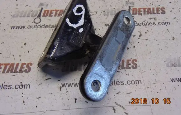 Rear door upper hinge