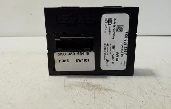 Audi Q3 8U Keyless (KESSY) go control unit/module 5K0959434B