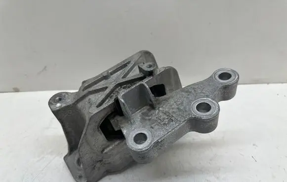 Ford Focus Engine mount bracket JX616F012DE