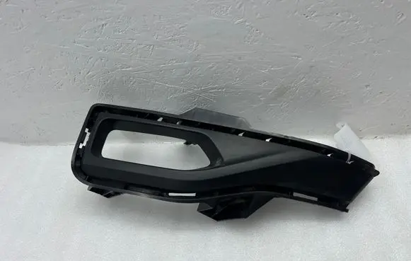 Nissan Leaf II (ZE1) Fog light bracket 622575SK0B