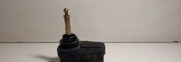 Ford Escort Headlight level adjustment motor 0307851304