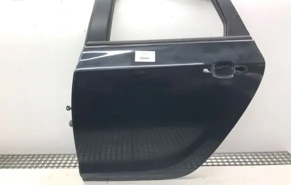 Opel Astra J Rear door