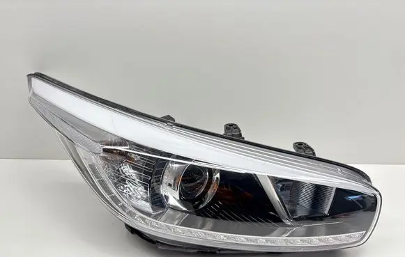 KIA Ceed Headlight/headlamp 92102A2260 R009B26T92V