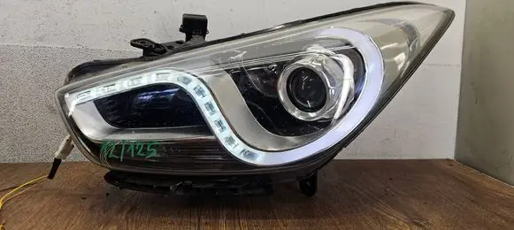 Hyundai i40 Headlight/headlamp 