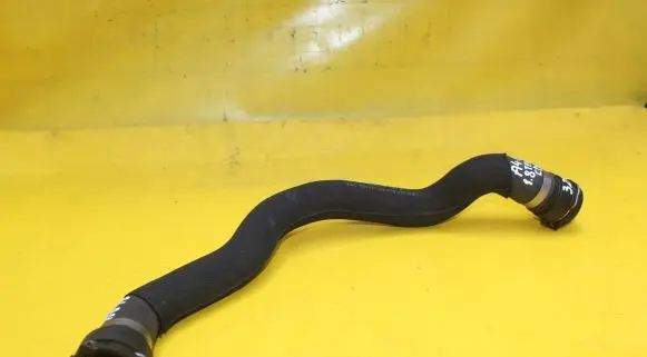 Audi A4 S4 B8 8K Engine coolant pipe/hose 8K0121101M