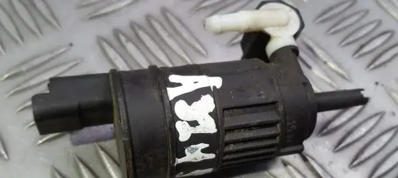 Renault Laguna II Windscreen/windshield washer pump 7700430702
