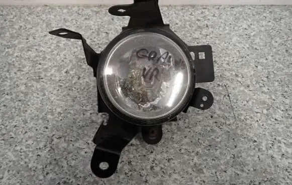 Mitsubishi Grandis Front fog light