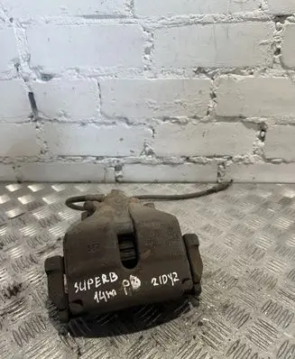 Skoda Superb B6 (3T) Front brake caliper