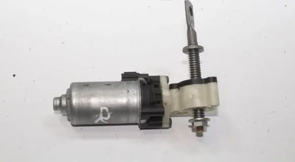 Lexus RX 330 - 350 - 400H Seat adjustment motor 8582033020