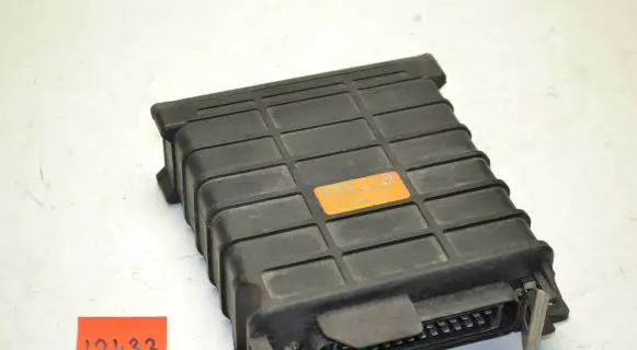 Volkswagen PASSAT B2 Engine control unit/module 321906263B 0280800042