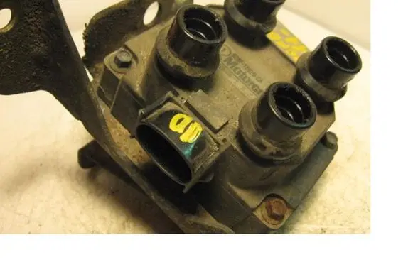 Ford Escort High voltage ignition coil 28F12029CA 88SF12029A1A