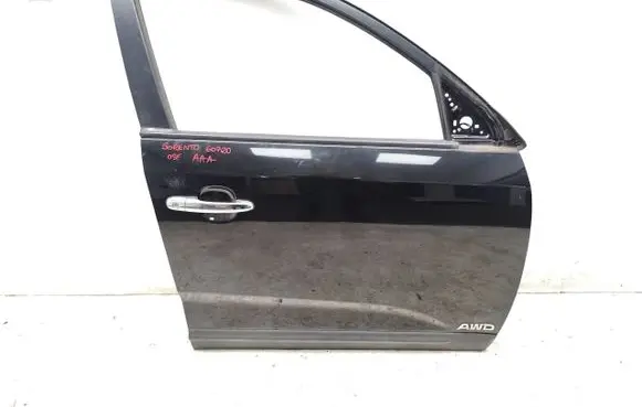 KIA Sorento Front door