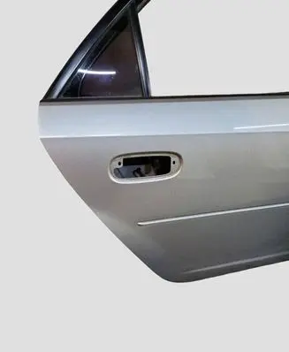 Cadillac CTS Rear door