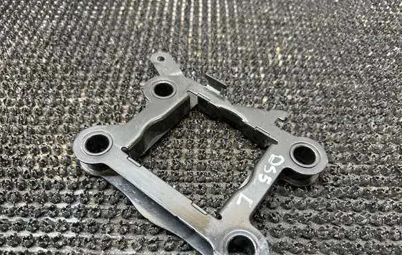 Citroen DS5 Front bumper mounting bracket 9800645680