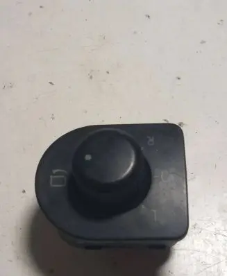 Volkswagen Golf IV Wing mirror switch 1J1959565C 0803