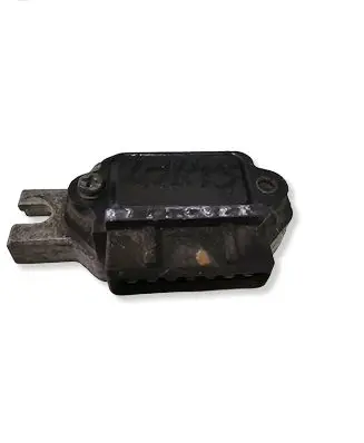 BMW 5 E28 Ignition amplifier control unit 0227100111