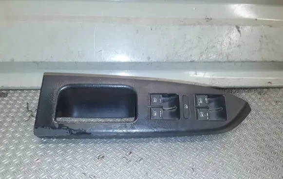 Volkswagen Touran I Electric window control switch 1T1867371F