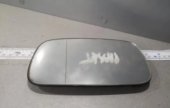 Volkswagen PASSAT B4 Wing mirror glass 38251 357857521A