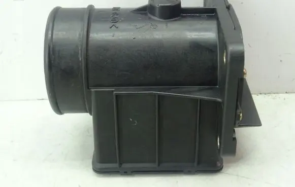 Mitsubishi Carisma Mass air flow meter E5T05271