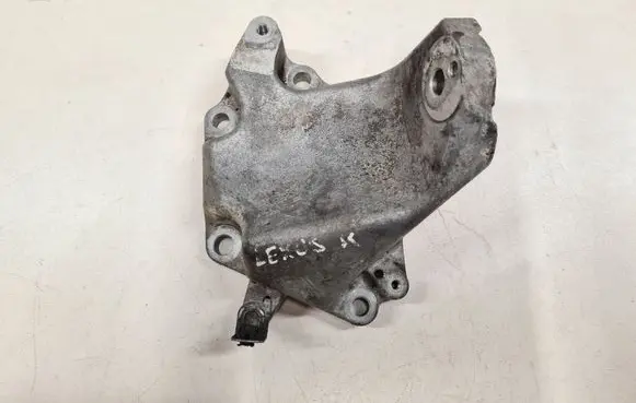 Lexus IS 220D-250-350 Engine mounting bracket