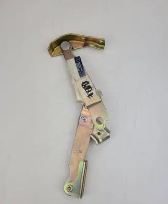 Mercedes-Benz Vito Viano W638 Engine bonnet/hood hinges A6737500083