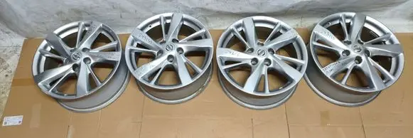 Nissan Pathfinder R52 R17 alloy rim 