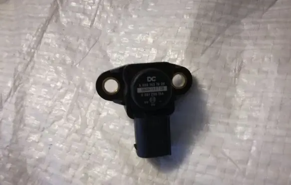 Mercedes-Benz Vito Viano W638 Air pressure sensor 0061531628