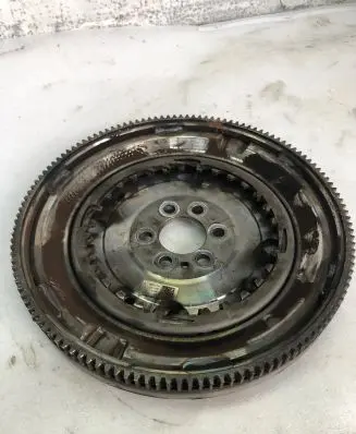 Volkswagen Touran III Dual mass flywheel 04E105266