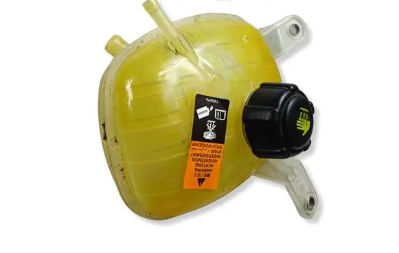 Mitsubishi Outlander IV Coolant expansion tank/reservoir 