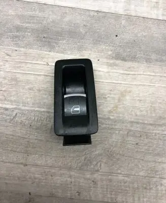 Volkswagen Touran II Electric window control switch 1K0959851A