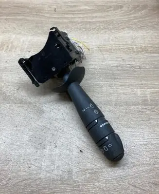 Renault Twingo II Wiper control stalk 8200958429