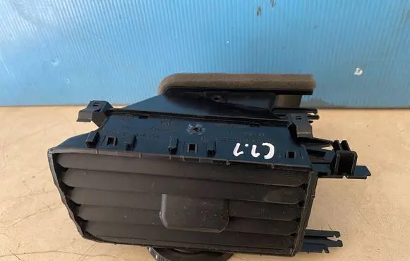 Volkswagen Golf VII Dash center air vent grill 5G1815735 5G1819728