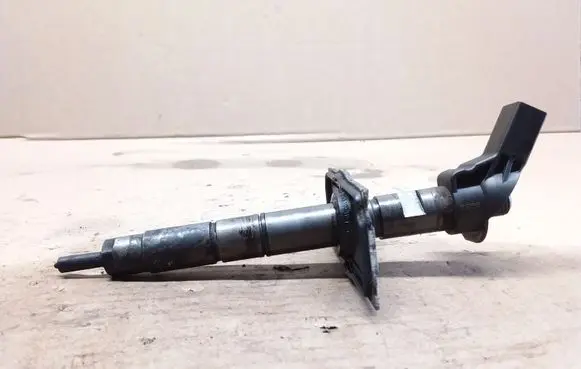 Audi A6 S6 C6 4F Fuel injector 059130277AJ