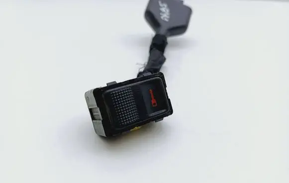 Audi A4 S4 B5 8D Central locking switch button 8D096210701C