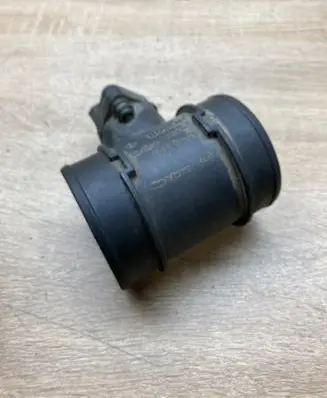 Opel Vectra B Mass air flow meter 0281002428