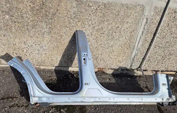 Porsche Cayenne (92A) Pillar (middle) 