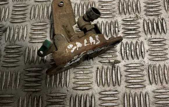 Jeep Cherokee XJ Loading door lock 