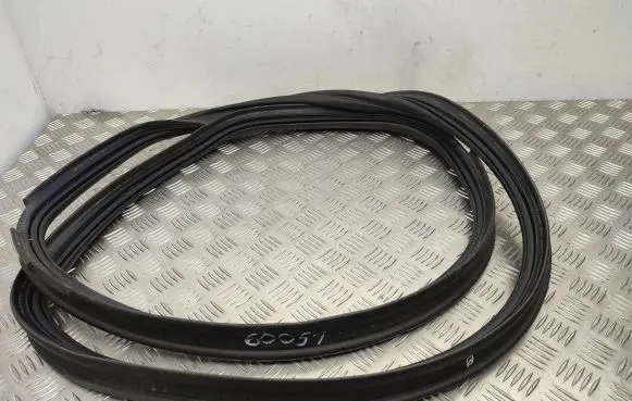 BMW 2 F45 Trunk rubber seal (body) 