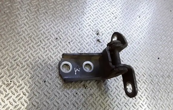 Toyota Auris 150 Rear door lower hinge