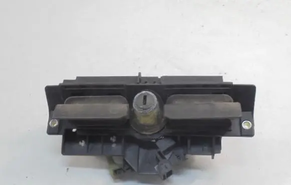 Audi A3 S3 8L Tailgate/trunk/boot exterior handle 