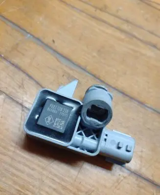 Renault Megane III Airbag deployment crash/impact sensor 988312833r