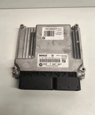 BMW 5 E60 E61 Engine control unit/module 7807827 0281013536