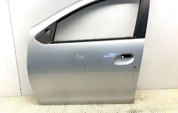 Dacia Sandero Front door TED69